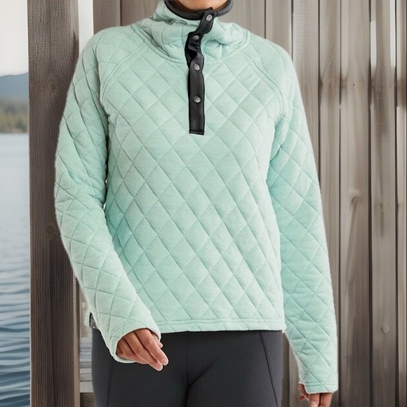 oiselle Dresses & Skirts - Oiselle Quilted LAUREN SNAP Top Opening Soft Relaxed Silhouette Comfort Quilting